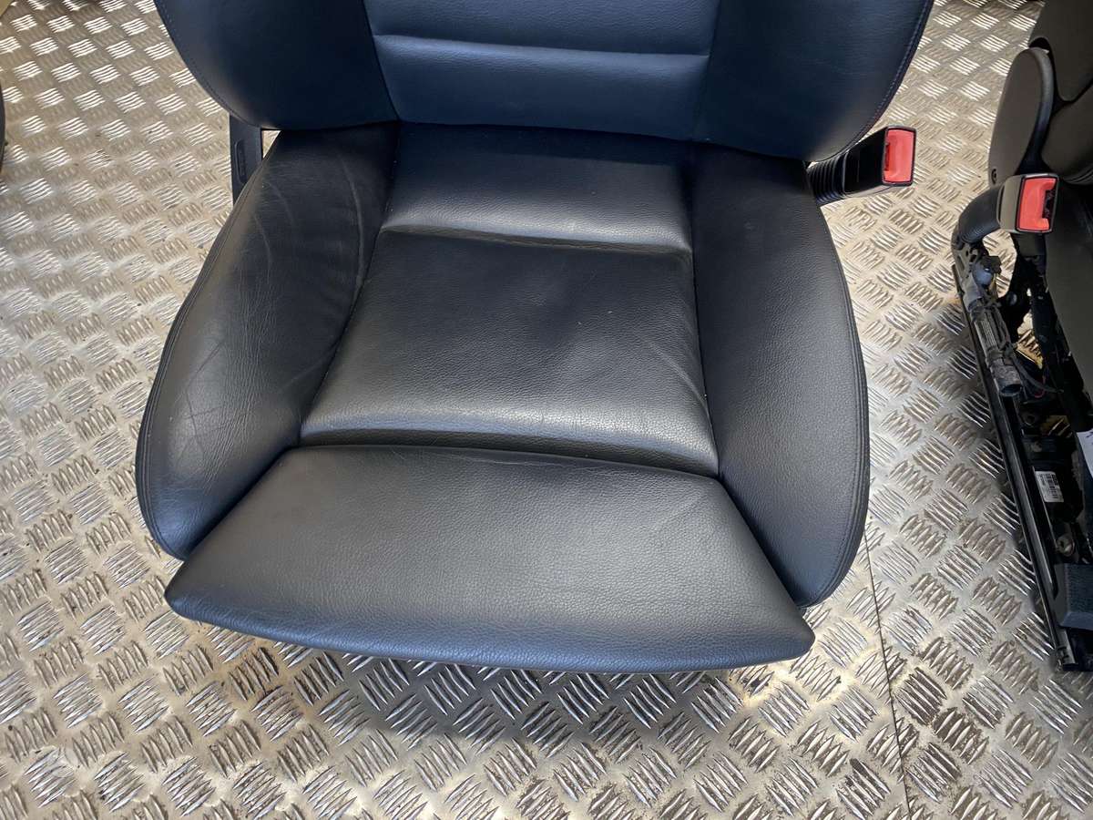 BMW 7 serija salono detalės