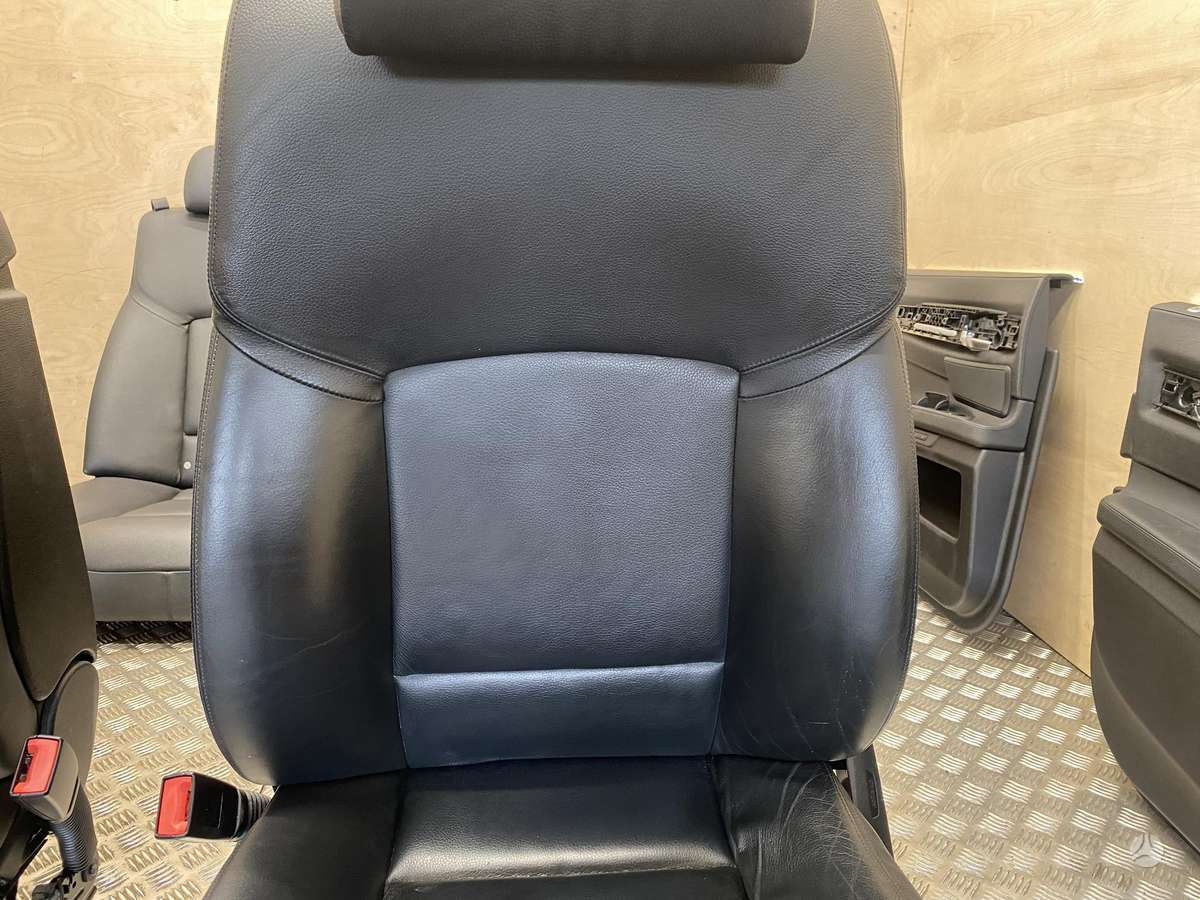 BMW 7 serija salono detalės