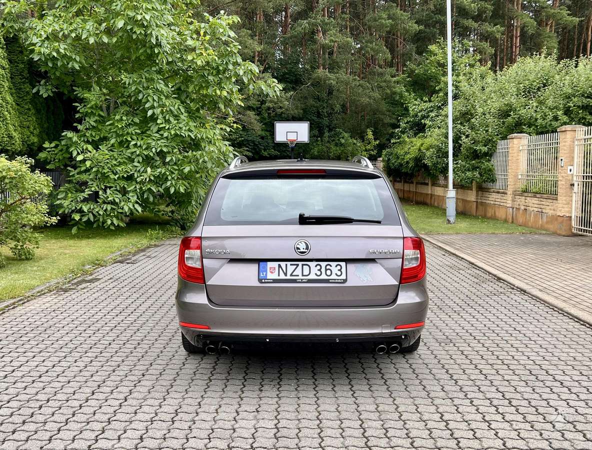 Skoda Superb, 2.0 l., universalas