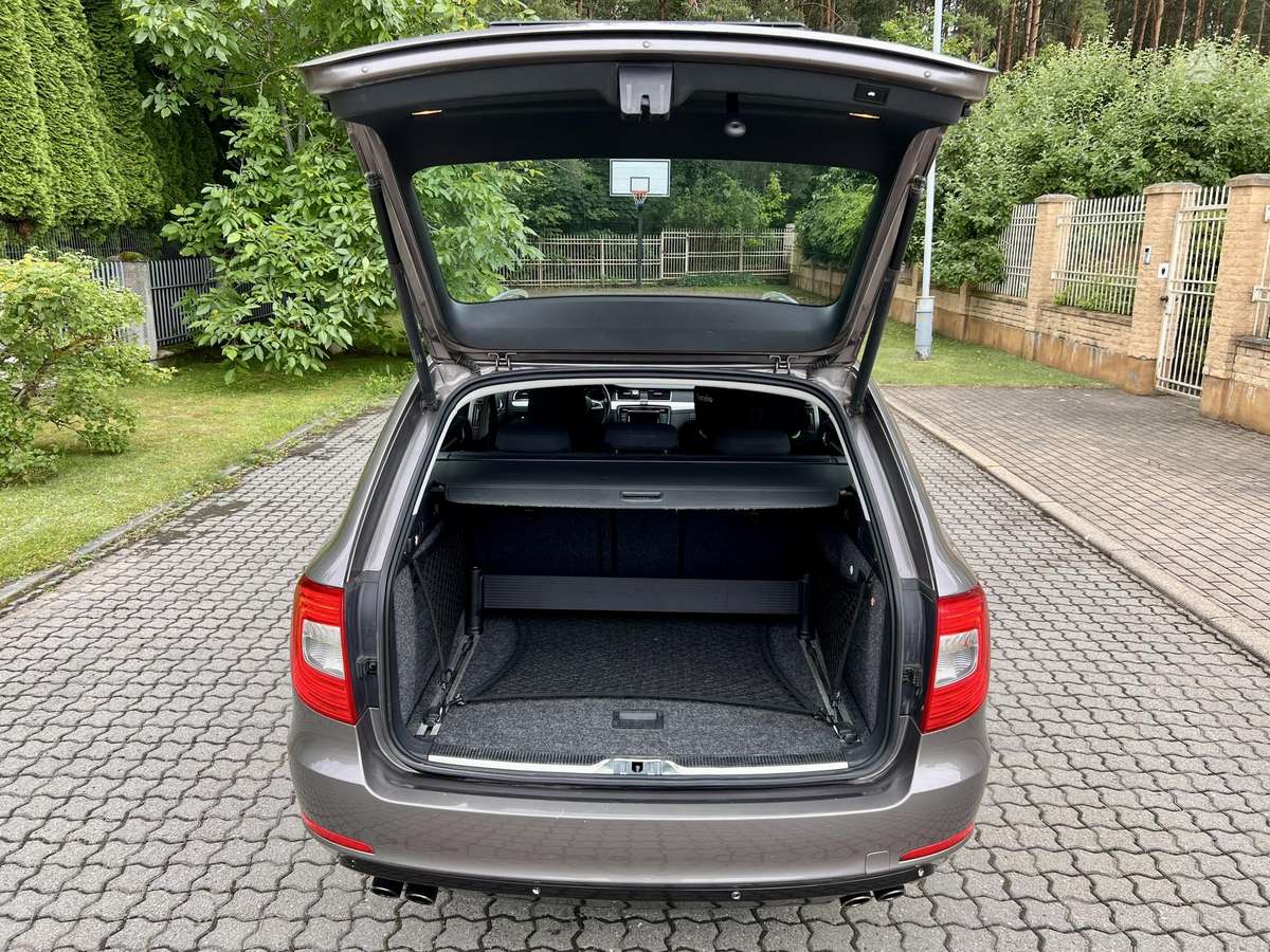 Skoda Superb, 2.0 l., universalas
