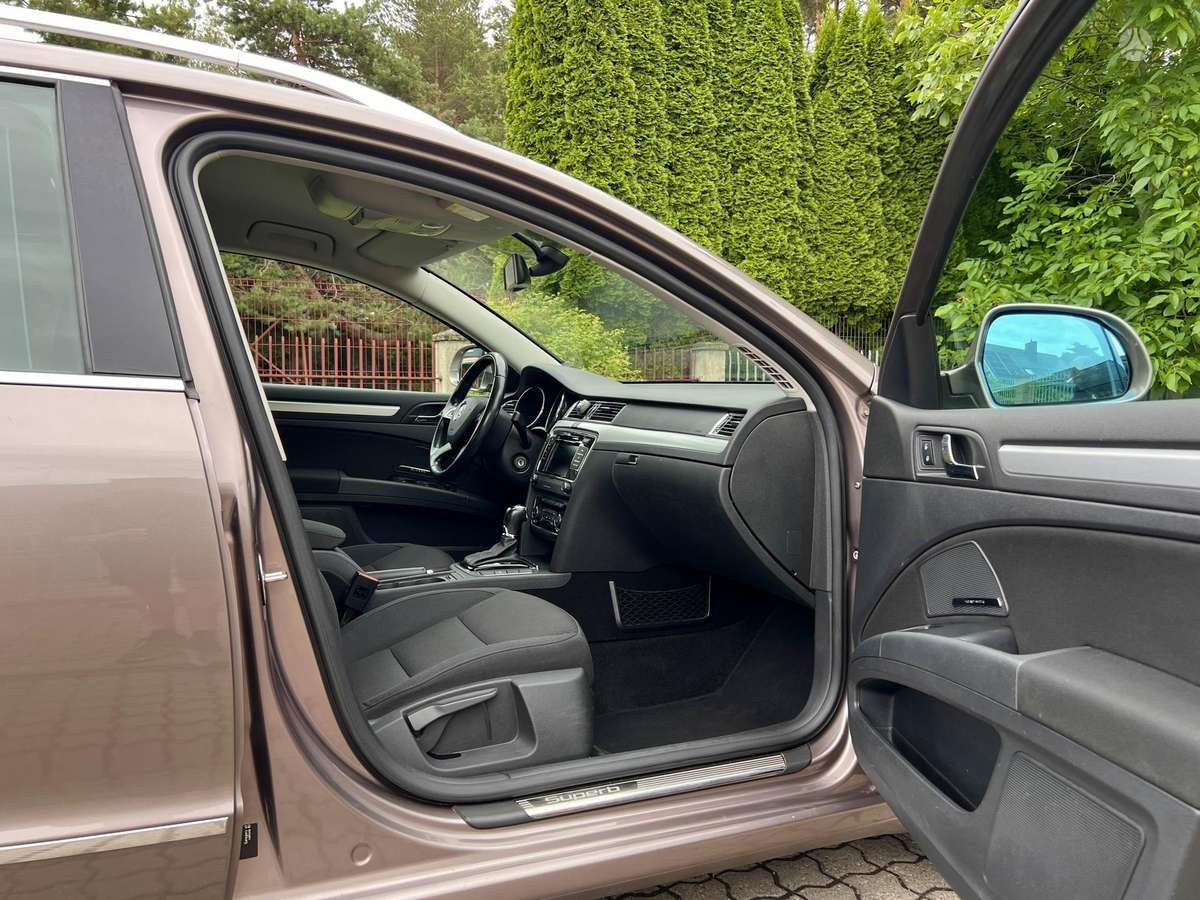 Skoda Superb, 2.0 l., universalas