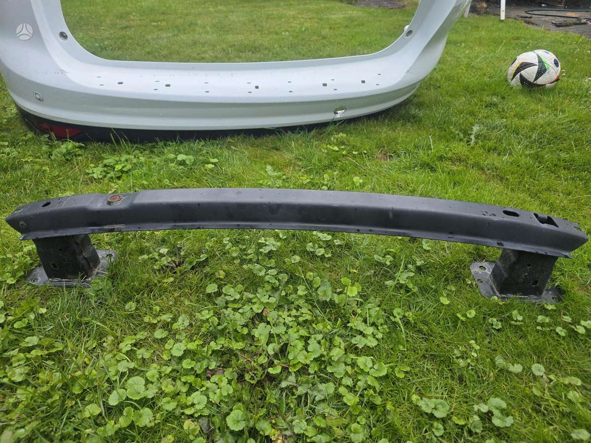 Ford C-MAX for parts. Dalimis nėra priekiniu sparnu ir durų priekiniu kel