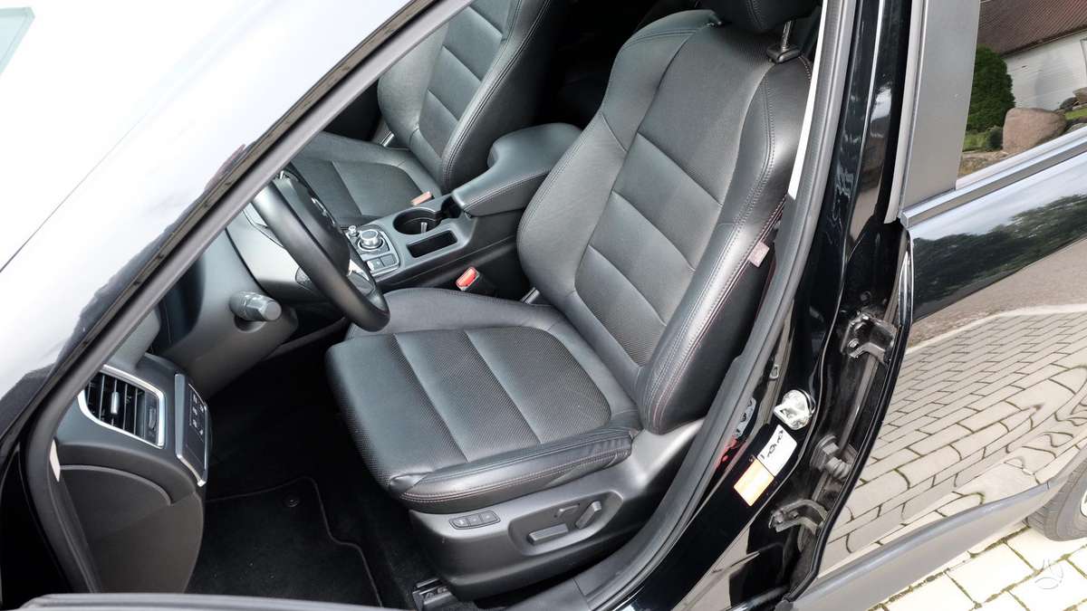 Mazda CX-5, 2.2 l., Внедорожник / Кроссовер