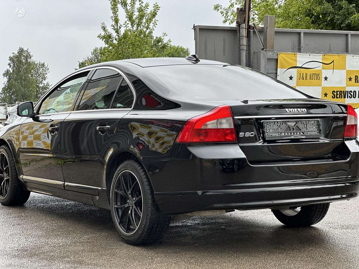 Volvo S80, 2.4 l., Седан