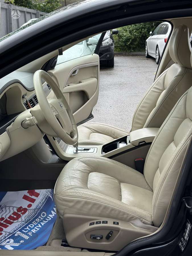 Volvo S80, 2.4 l., Седан