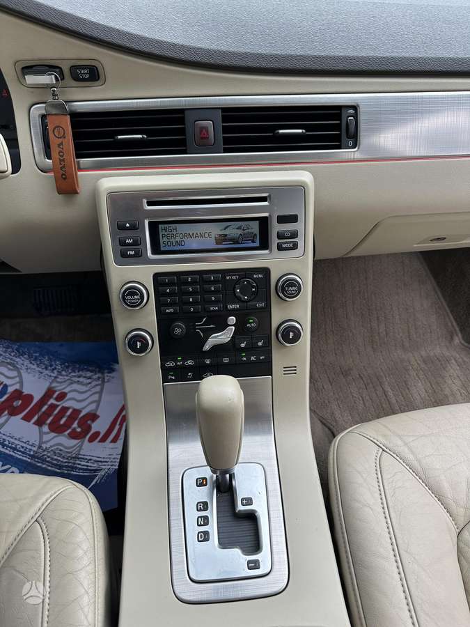 Volvo S80, 2.4 l., Седан
