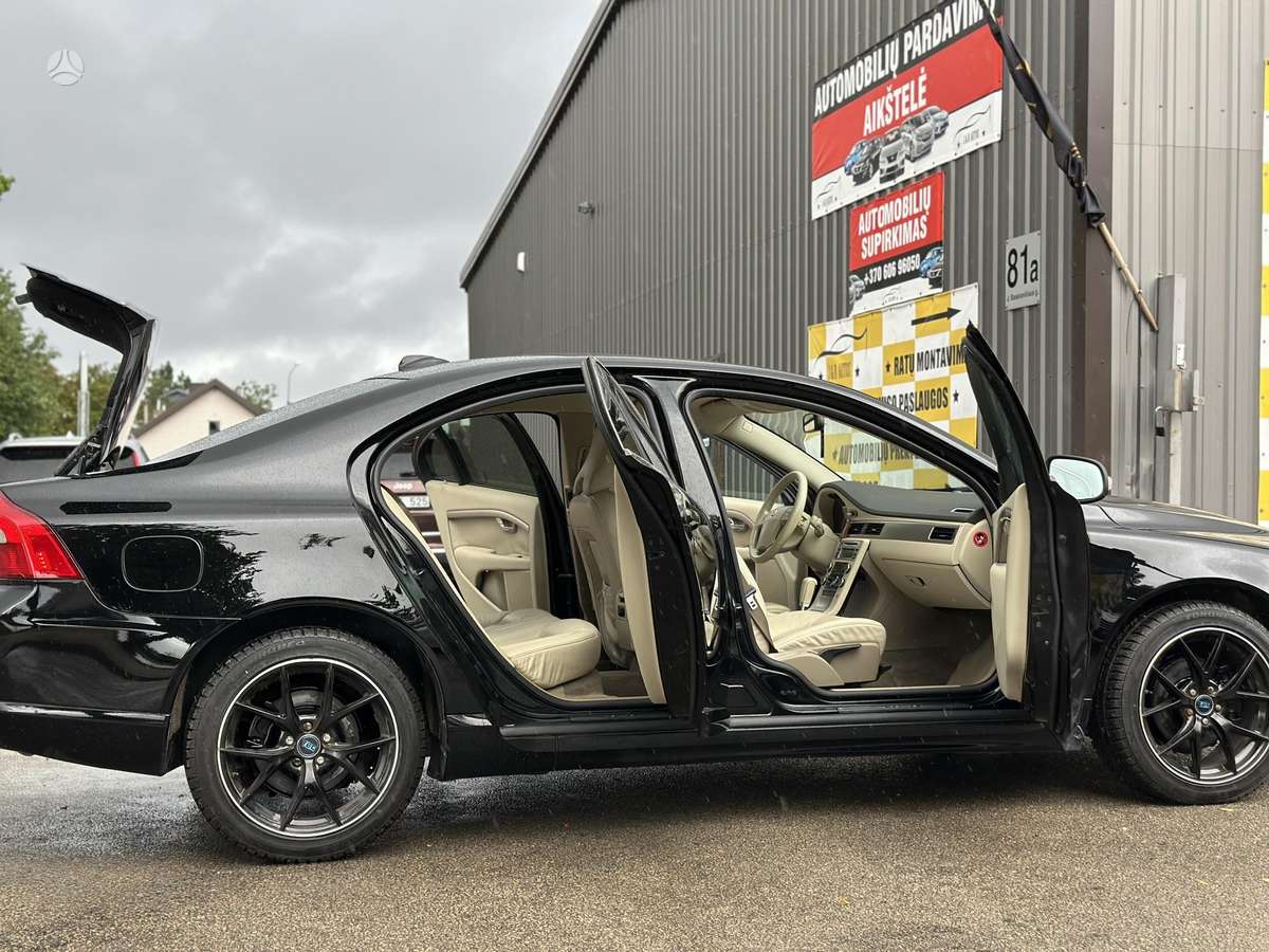 Volvo S80, 2.4 l., Седан