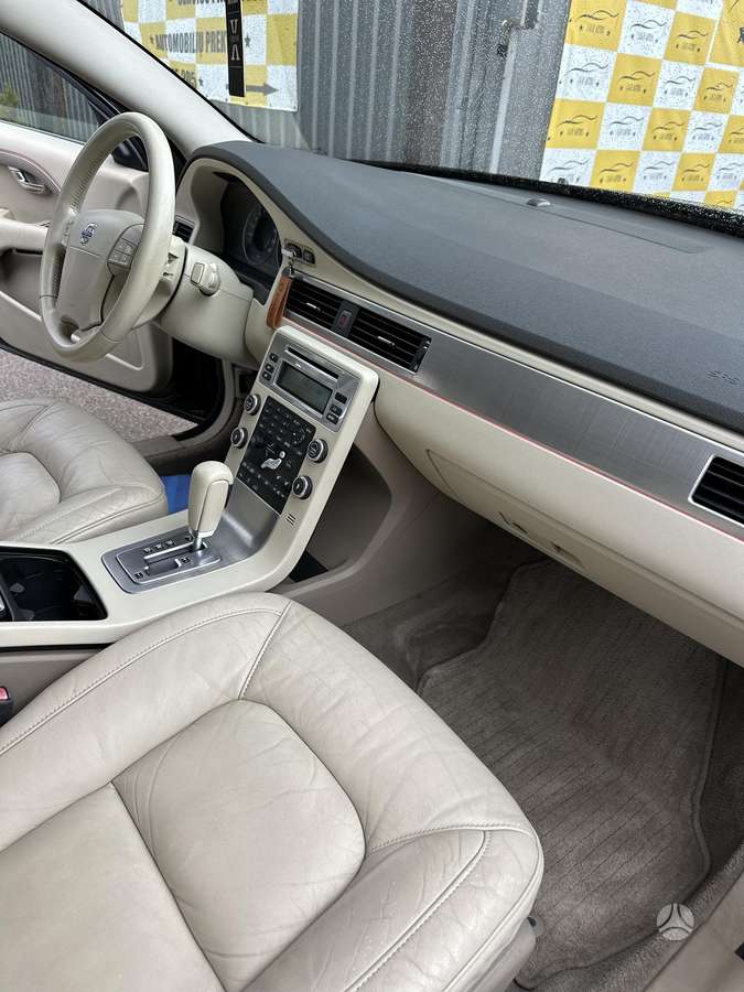 Volvo S80, 2.4 l., Седан