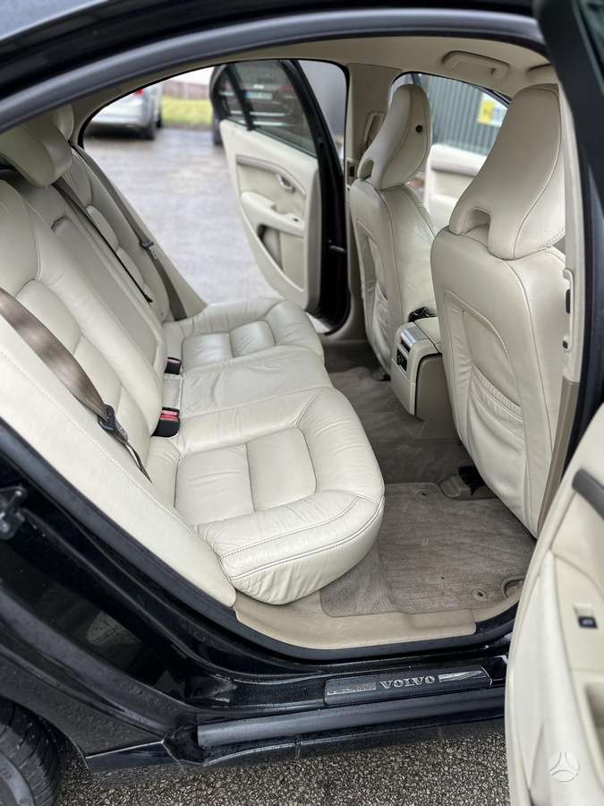 Volvo S80, 2.4 l., Седан