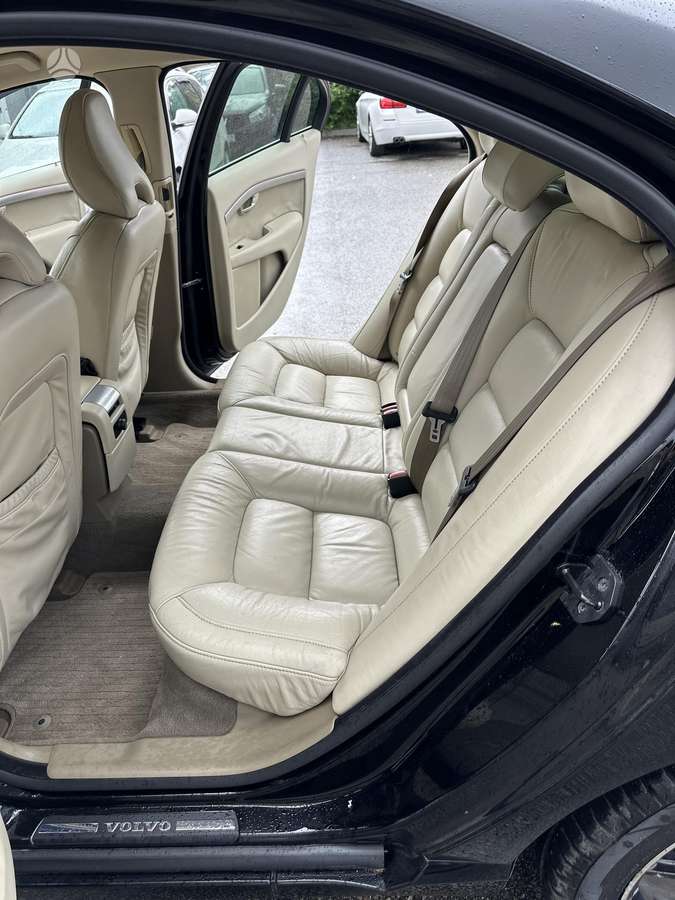 Volvo S80, 2.4 l., Седан