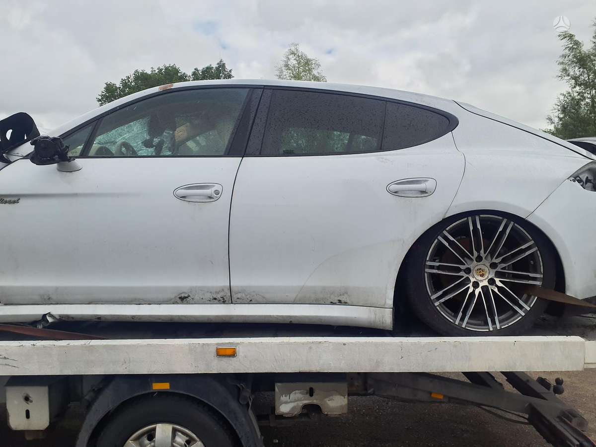 Porsche Panamera Variklio kodas cwj