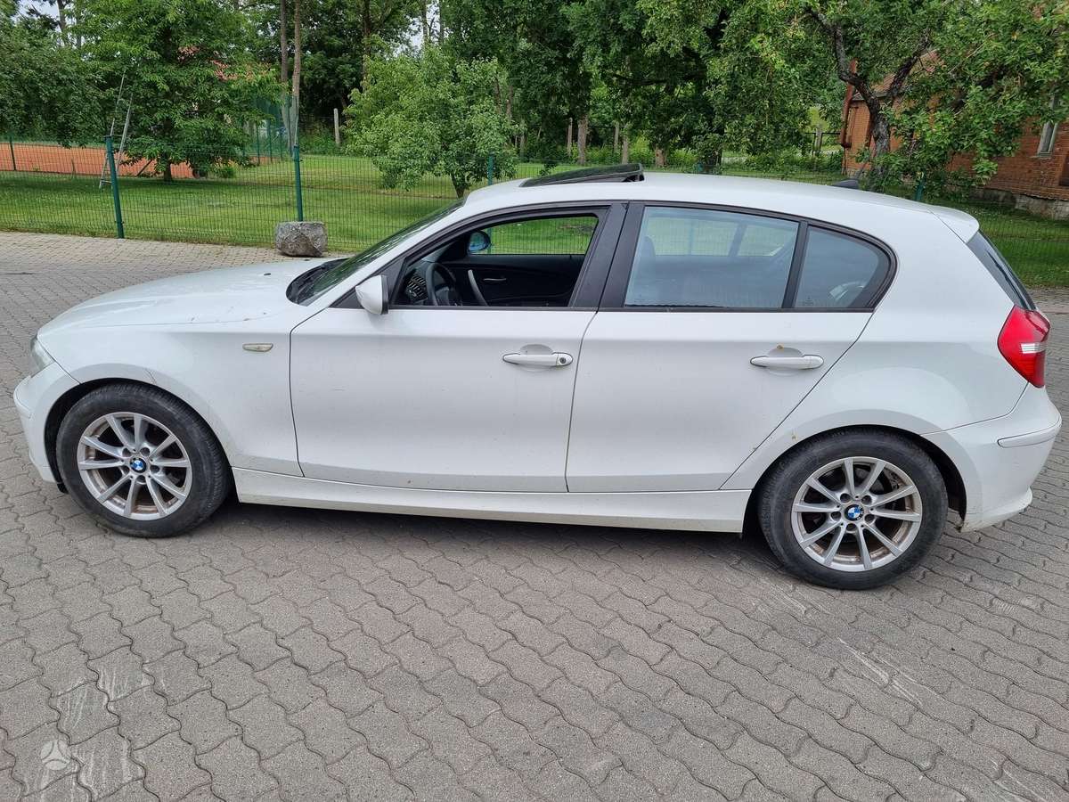 BMW 116, 1.6 l., hatchback