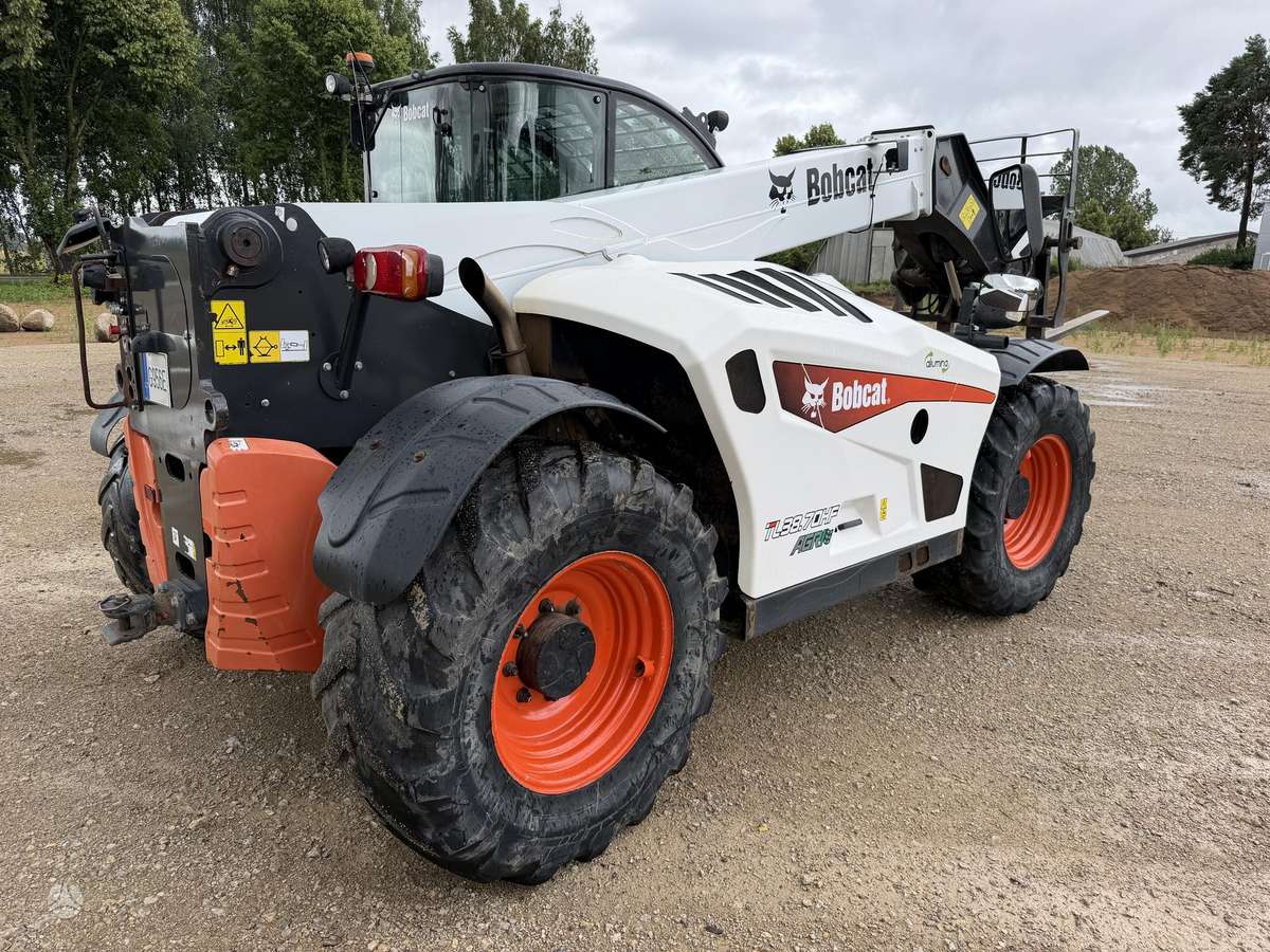 Bobcat TL38-70, telescopic handler