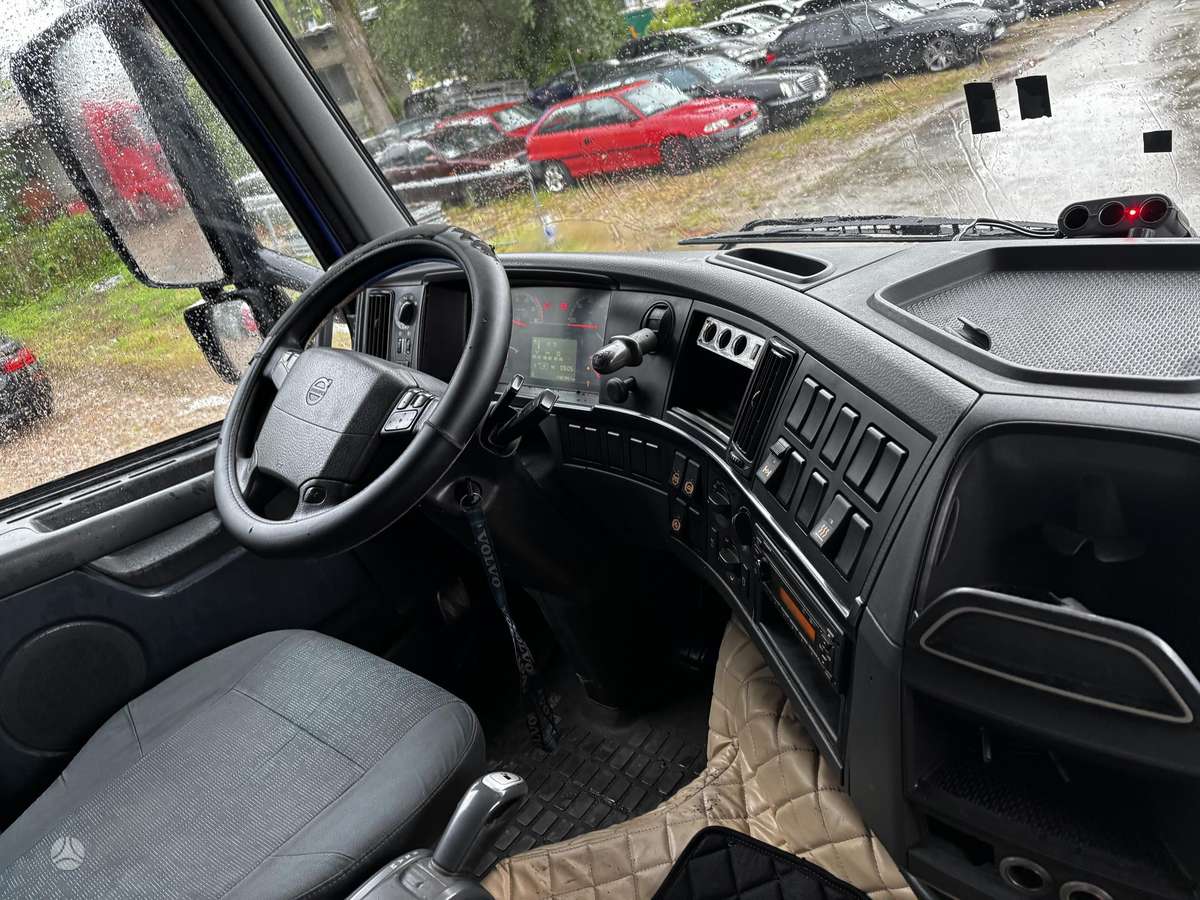 Volvo FH 420 mega, double sleeper