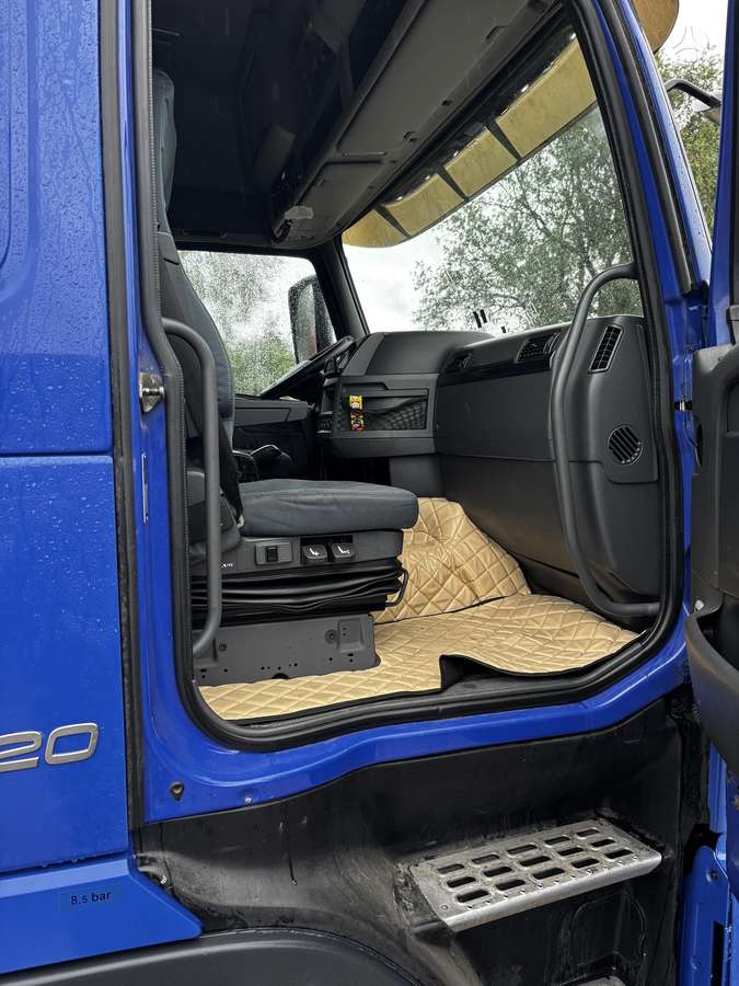 Volvo FH 420 mega, double sleeper