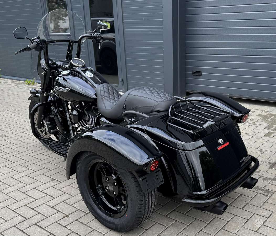Harley-Davidson Street Glide FLHX, трициклы