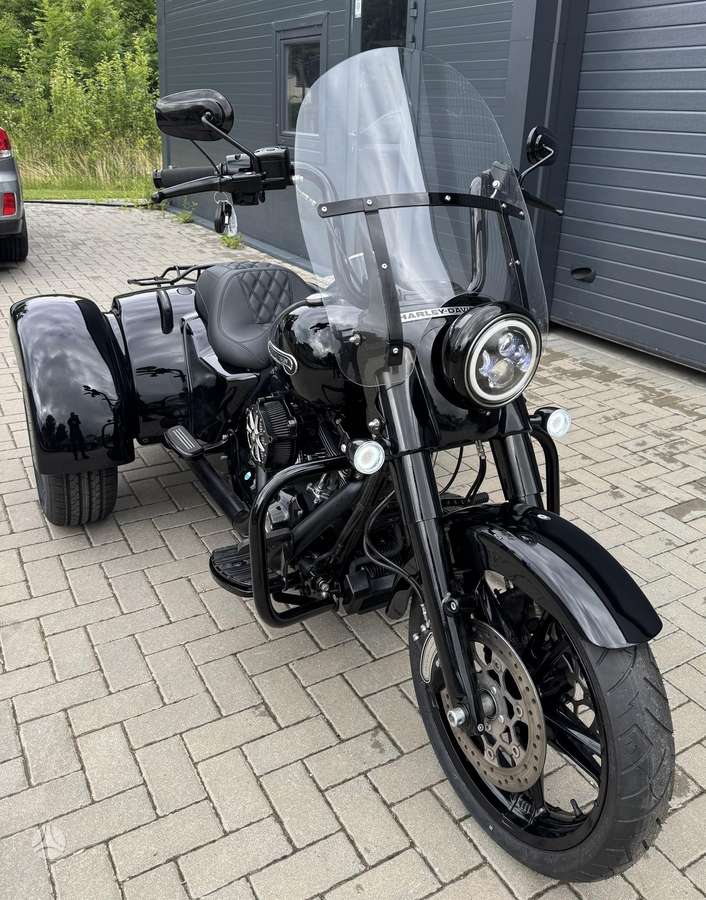 Harley-Davidson Street Glide FLHX, трициклы