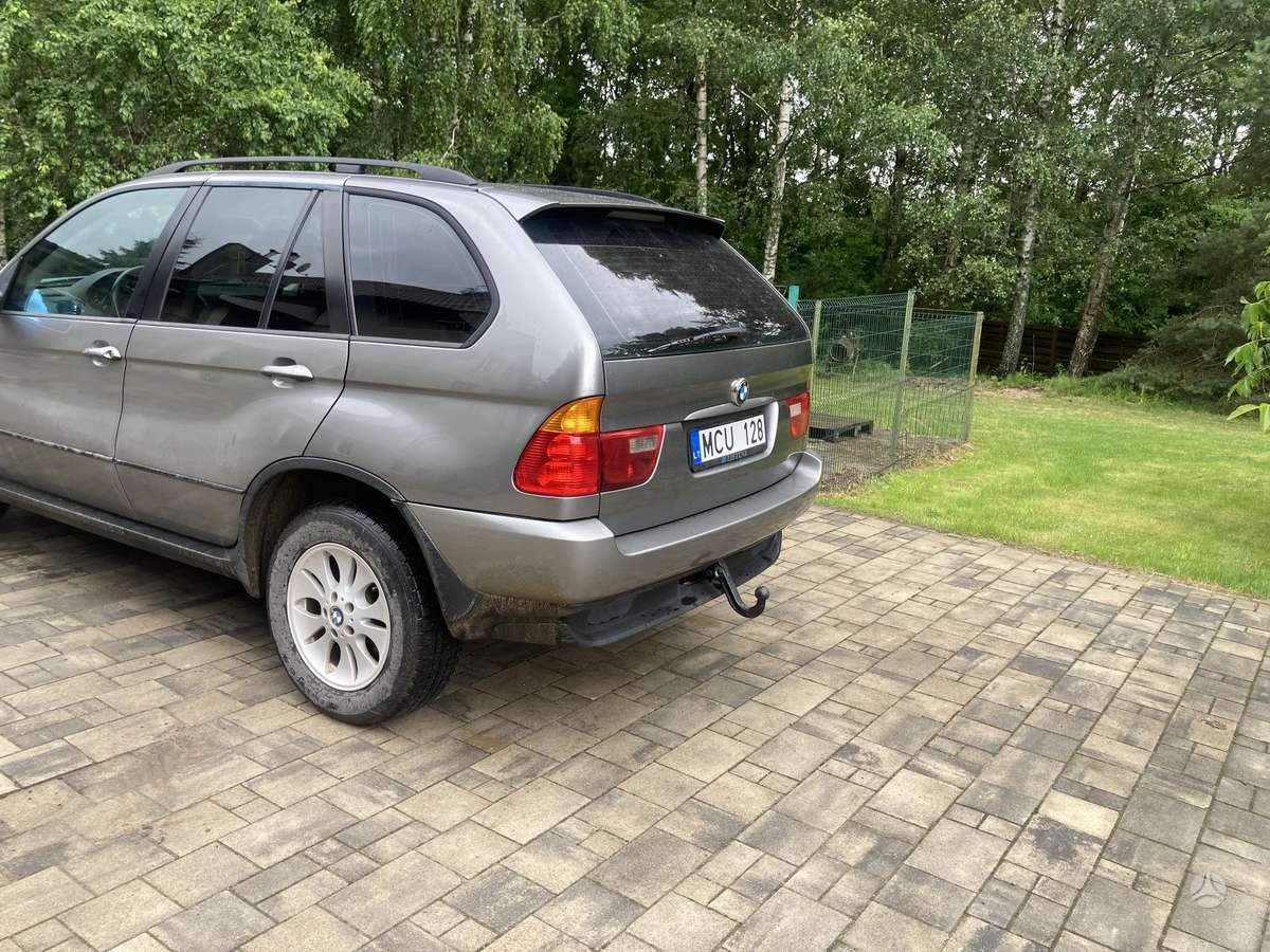 BMW X5, 3.0 l., off-road / crossover