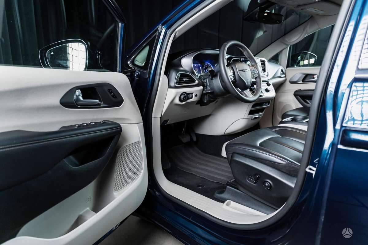 Chrysler Pacifica, 3.6 l., Минивэн