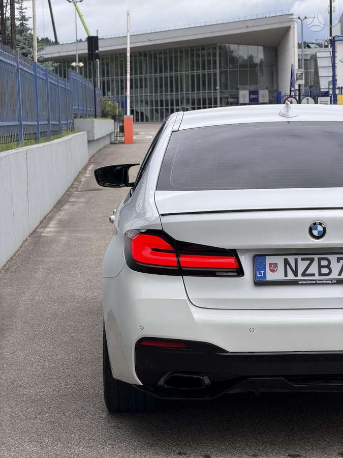 BMW 520, 2.0 l., Седан