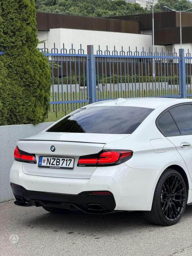 BMW 520, 2.0 l., Седан