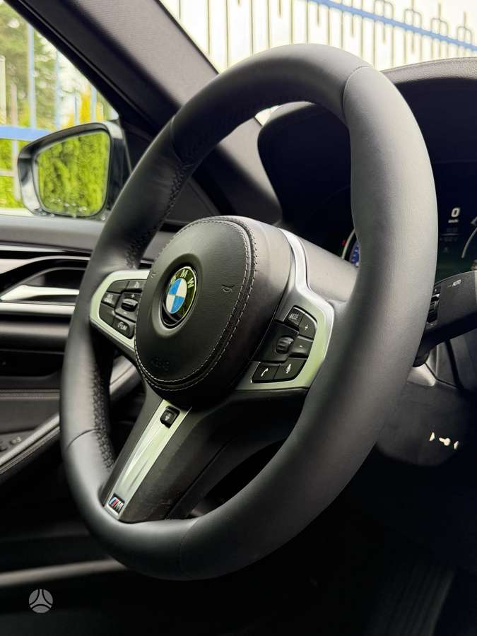 BMW 520, 2.0 l., Седан