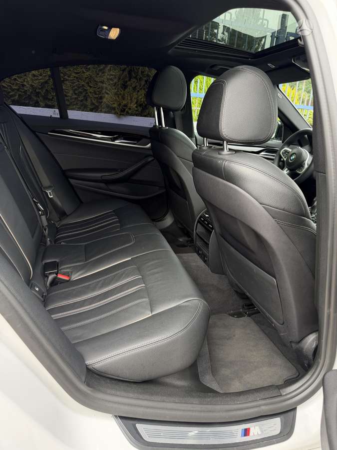 BMW 520, 2.0 l., Седан