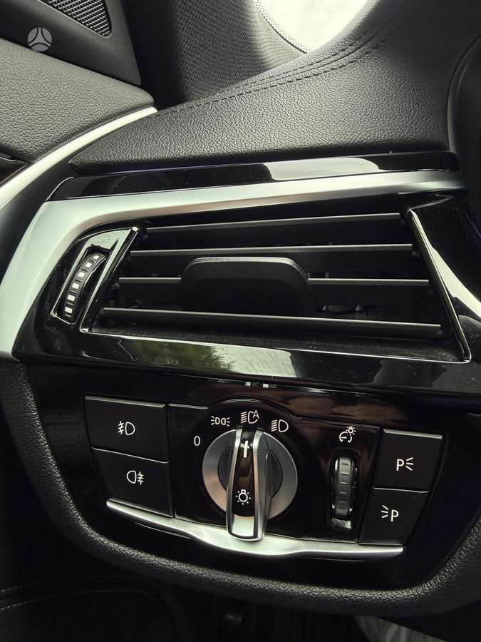 BMW 520, 2.0 l., Седан