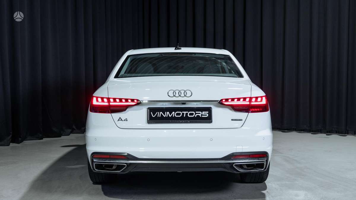 Audi A4, 2.0 l., Седан
