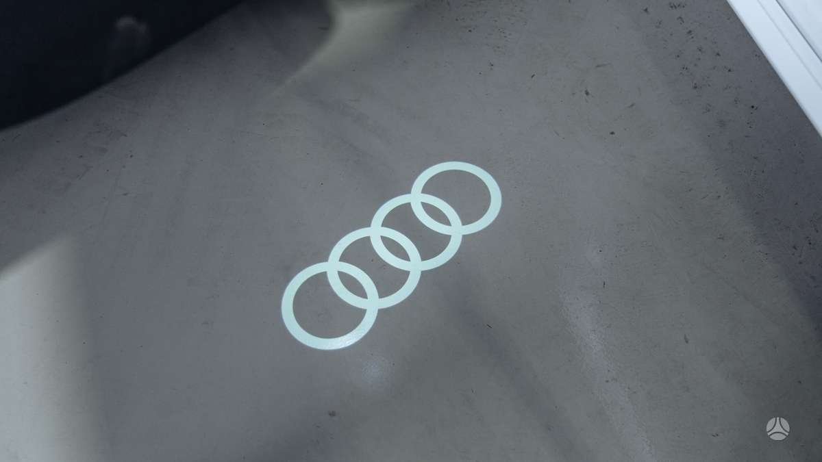 Audi A4, 2.0 l., Седан