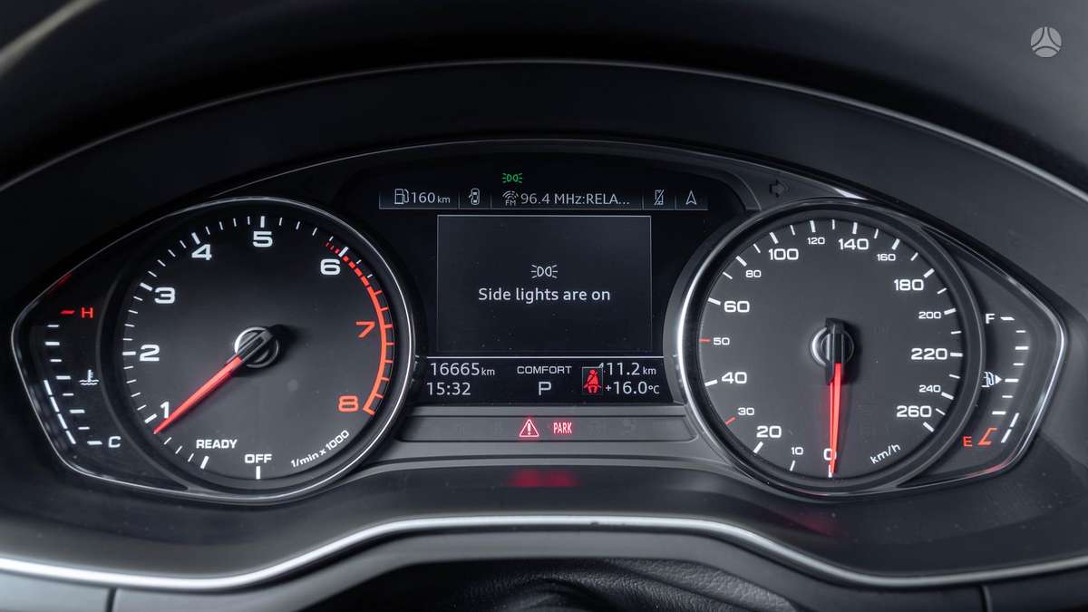 Audi A4, 2.0 l., Седан