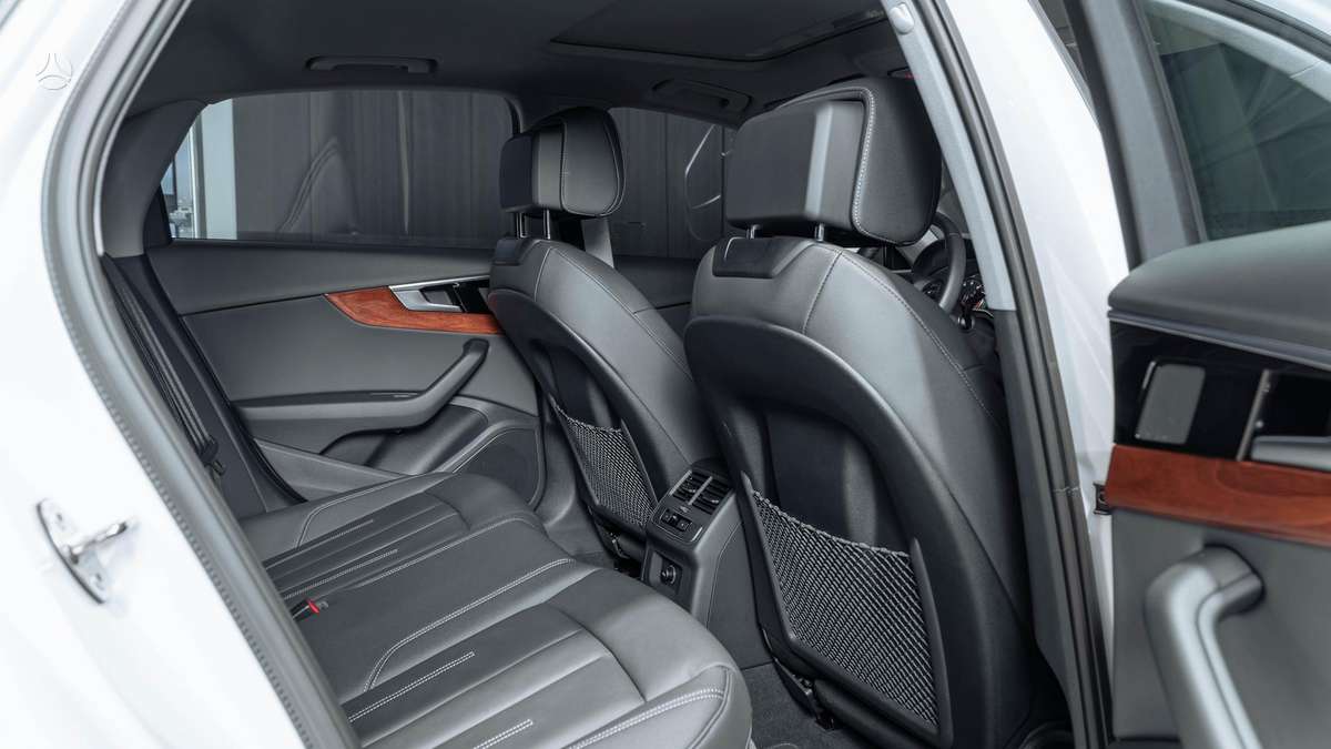 Audi A4, 2.0 l., Седан