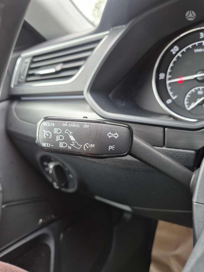 Skoda Superb, 1.6 l., hatchback