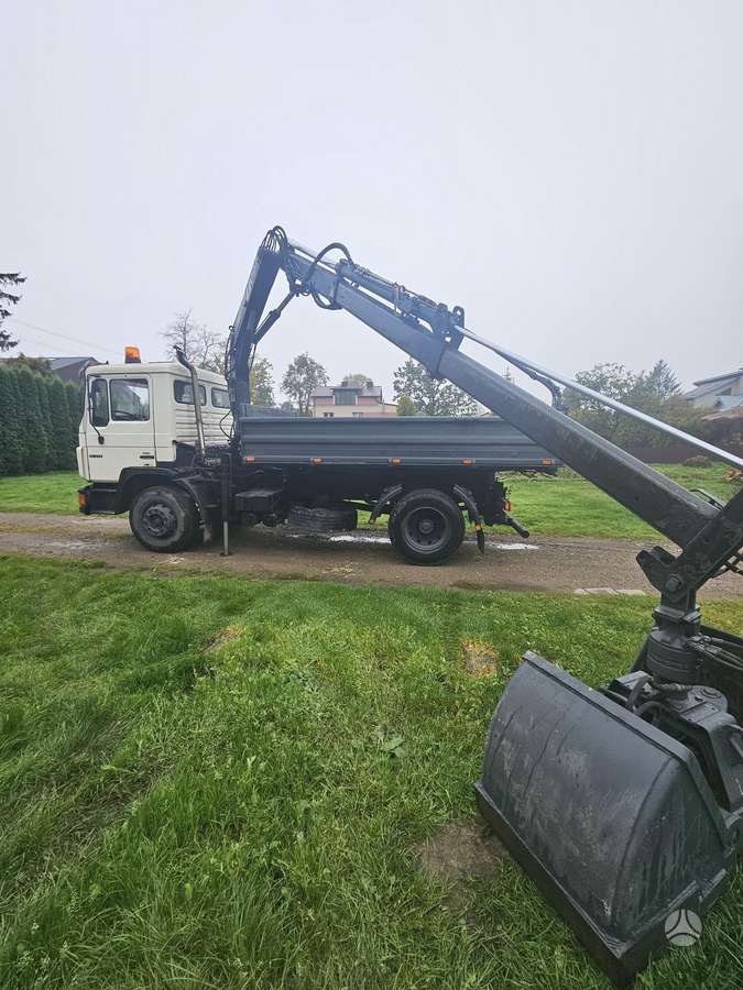 MAN 18.272, самосвалы с краном