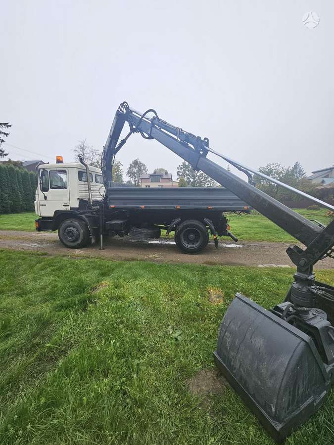 MAN 18.272, savivarčiai su kranu