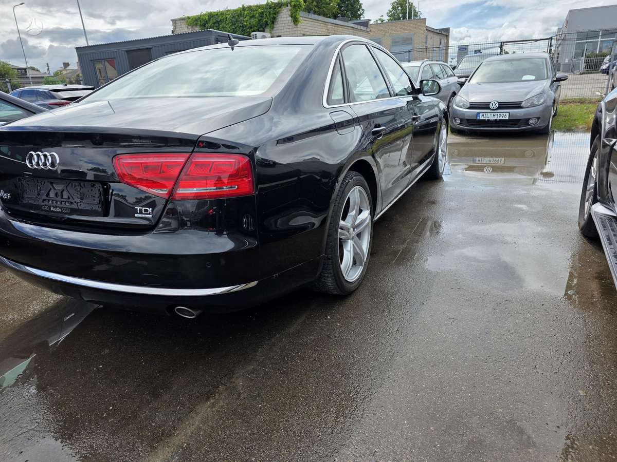 Audi A8, 3.0 l., sedanas