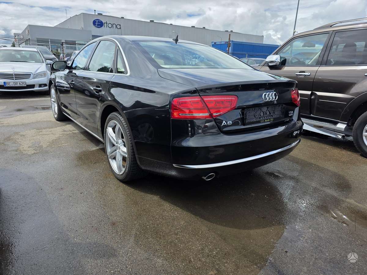 Audi A8, 3.0 l., sedanas