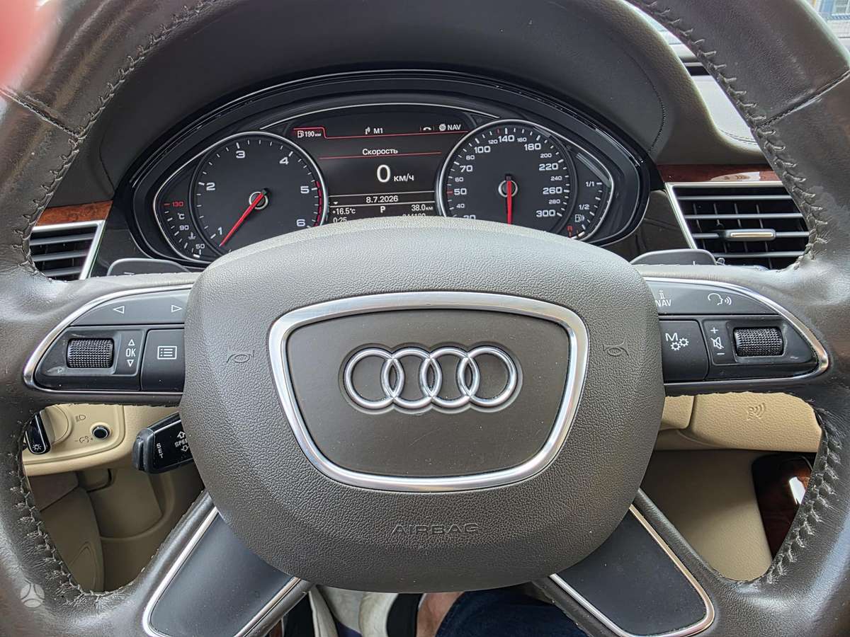 Audi A8, 3.0 l., sedanas