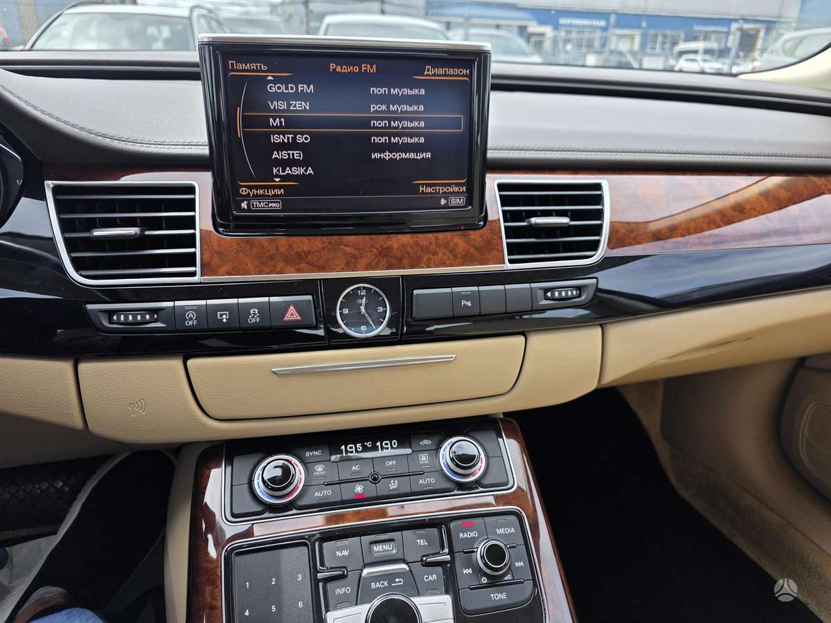 Audi A8, 3.0 l., sedanas
