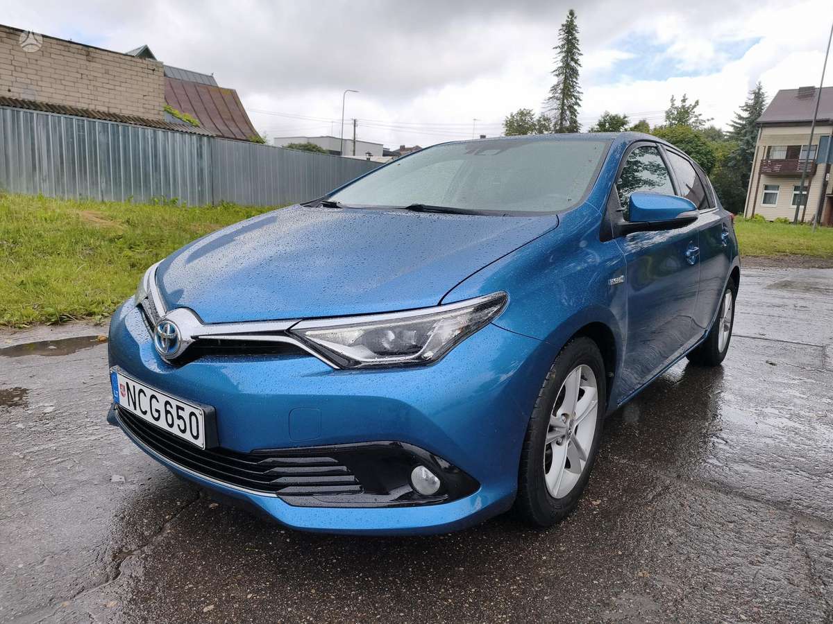Toyota Auris - 1