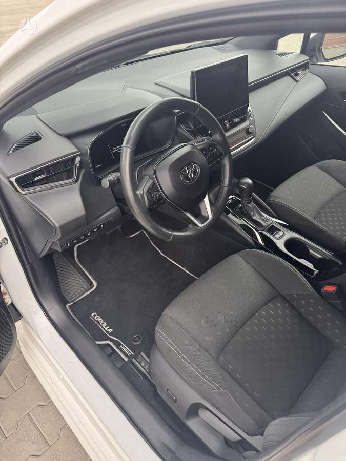Toyota Corolla - 4