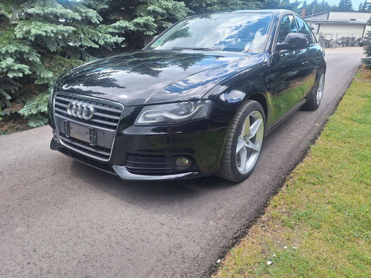 Audi A4, 1.8 l., Седан