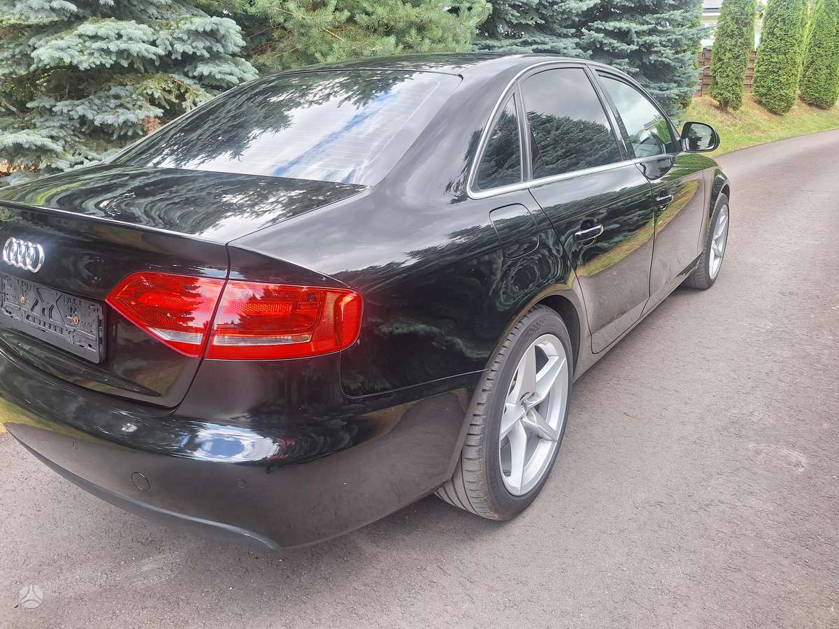 Audi A4, 1.8 l., Седан