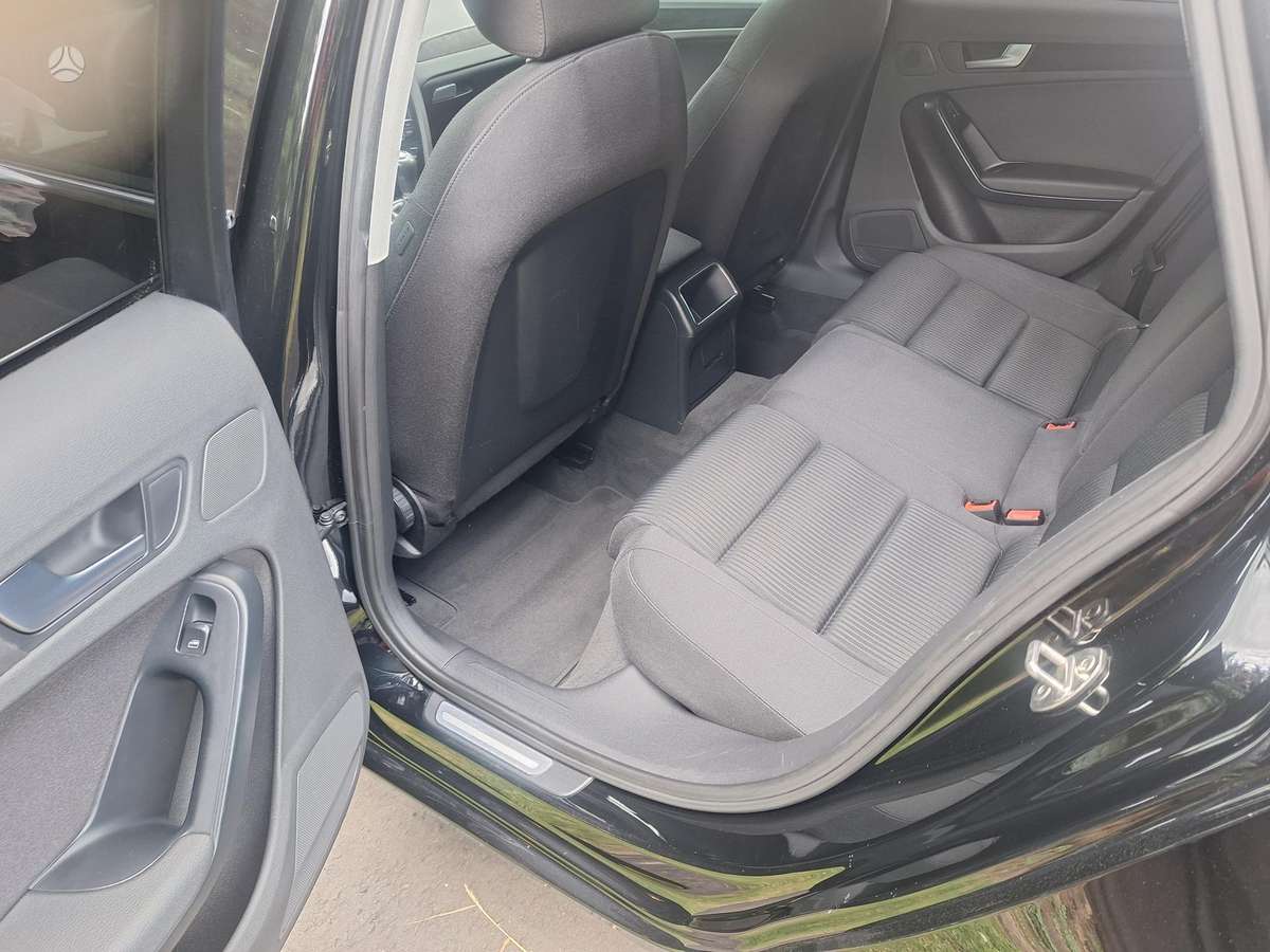 Audi A4, 1.8 l., Седан