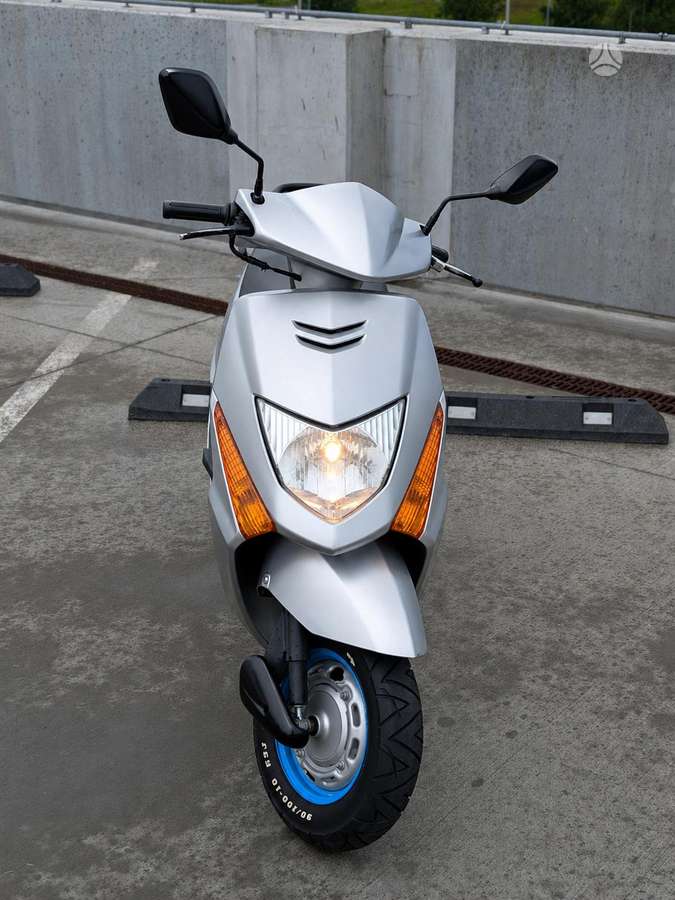 Honda Lead 102cc, мотороллеры / мопеды