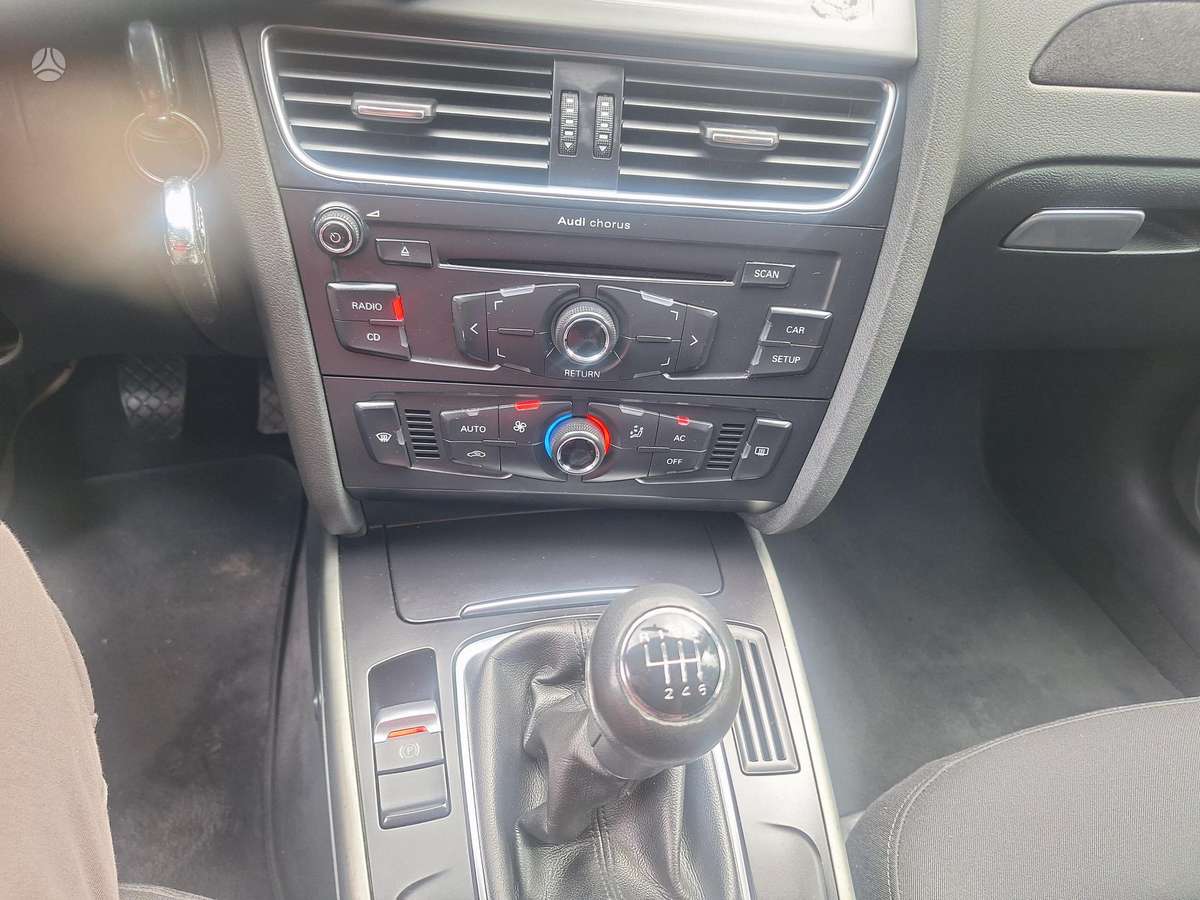 Audi A4, 1.8 l., Седан