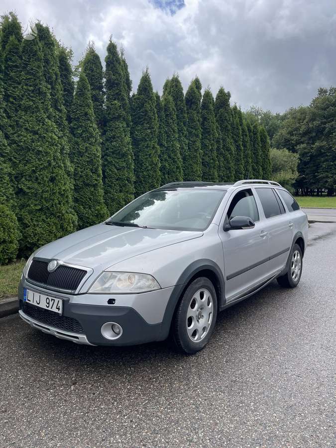 Škoda Octavia Scout - 1
