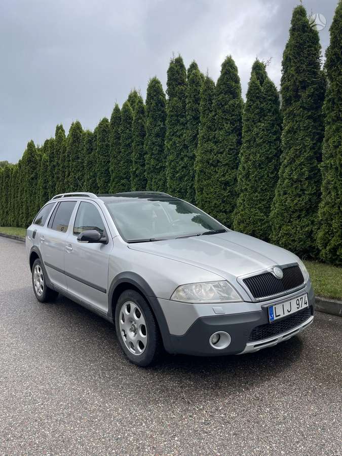 Škoda Octavia Scout - 2