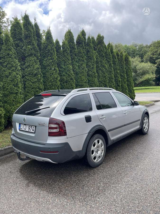 Škoda Octavia Scout - 4