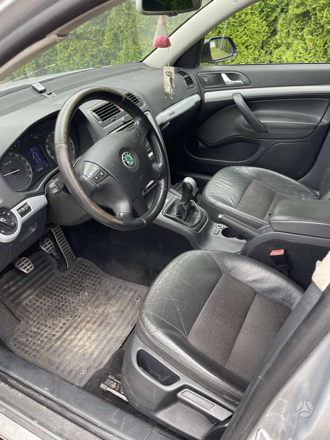 Škoda Octavia Scout - 8